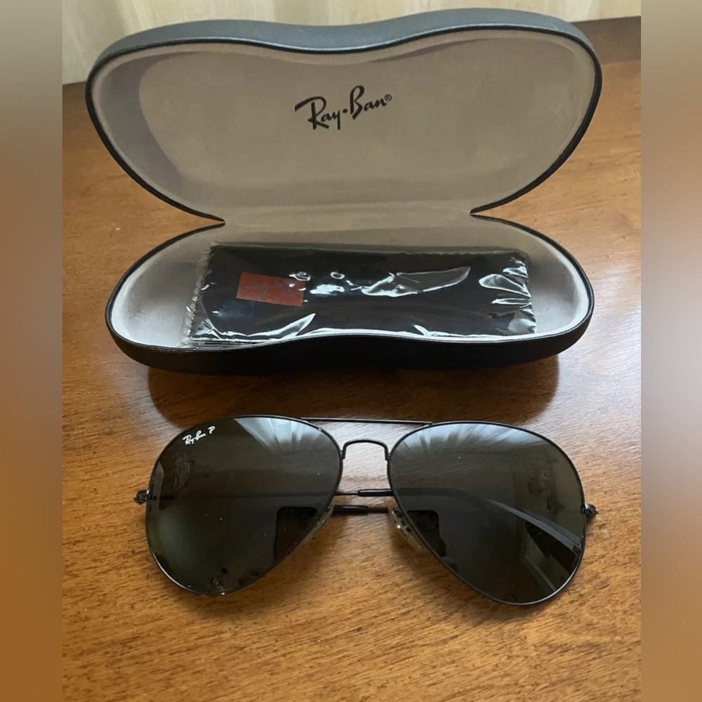 Ray Ban Avaitors- All Black Polarized 58 mm Large Unisex RB 3025 Originally $220